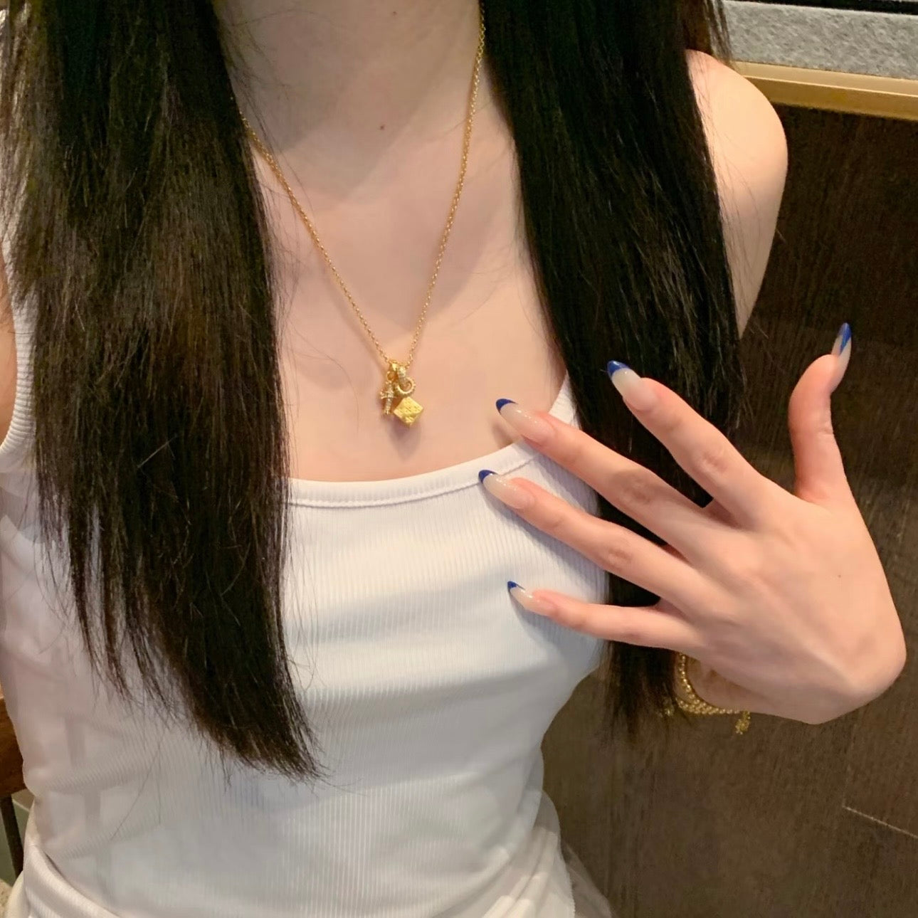 古法ダイヤモンド彫刻・金メッキ十字形ダイス彫刻ネックレス