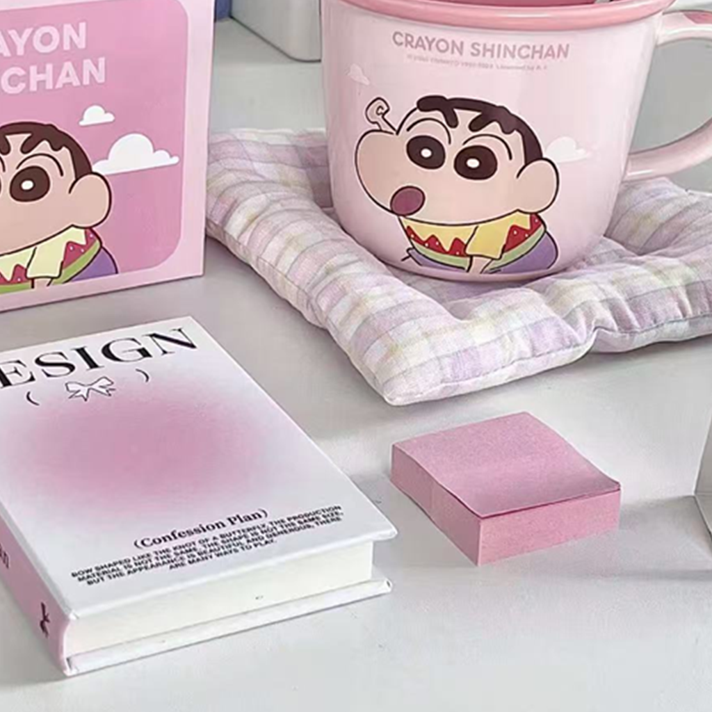 クレヨンしんちゃん スプーン付き陶器マグ ピンク 360ml