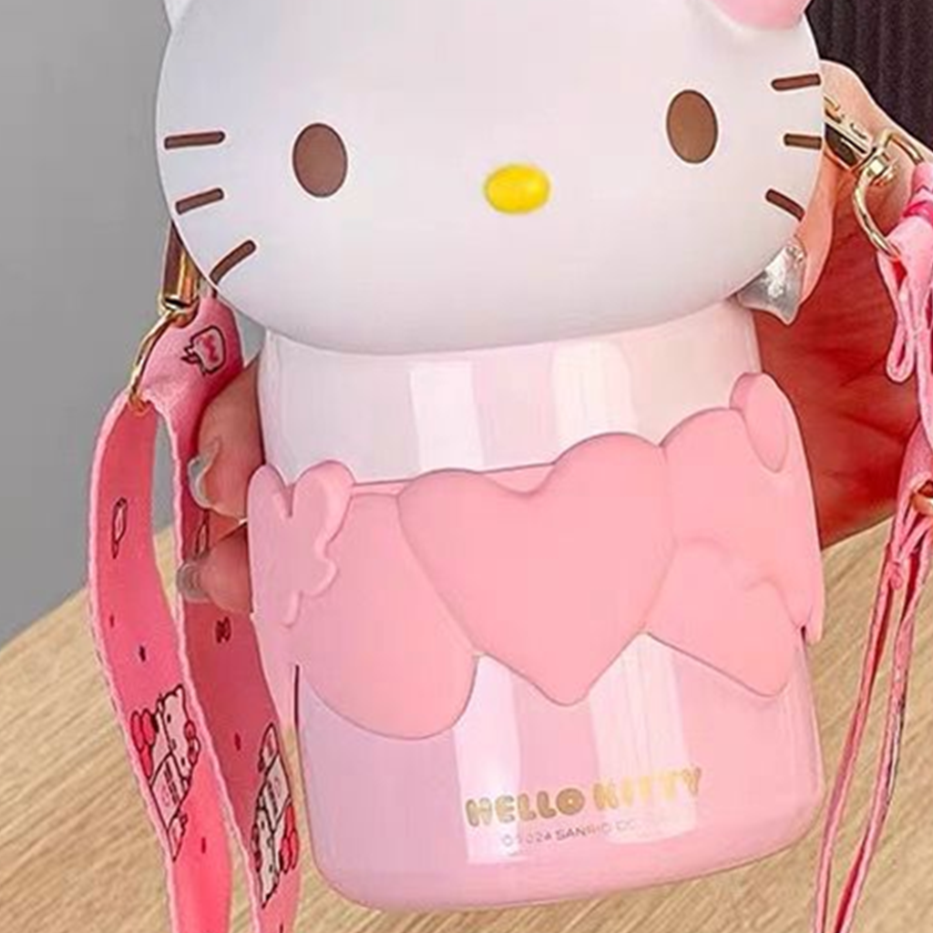 サンリオ ハローキティ 650ml ビッグフェイス ストローボトル ピンク