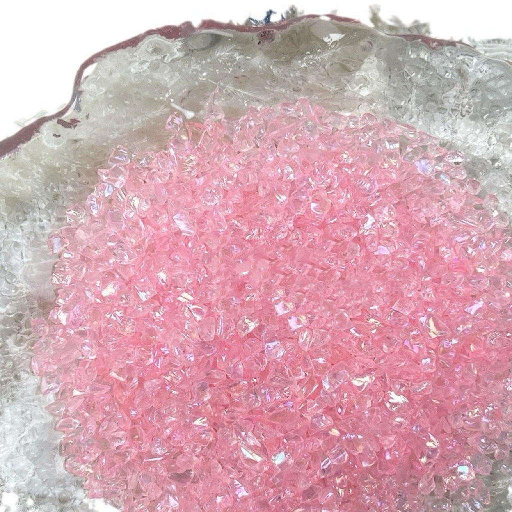 幻彩の装飾品を手作りします。