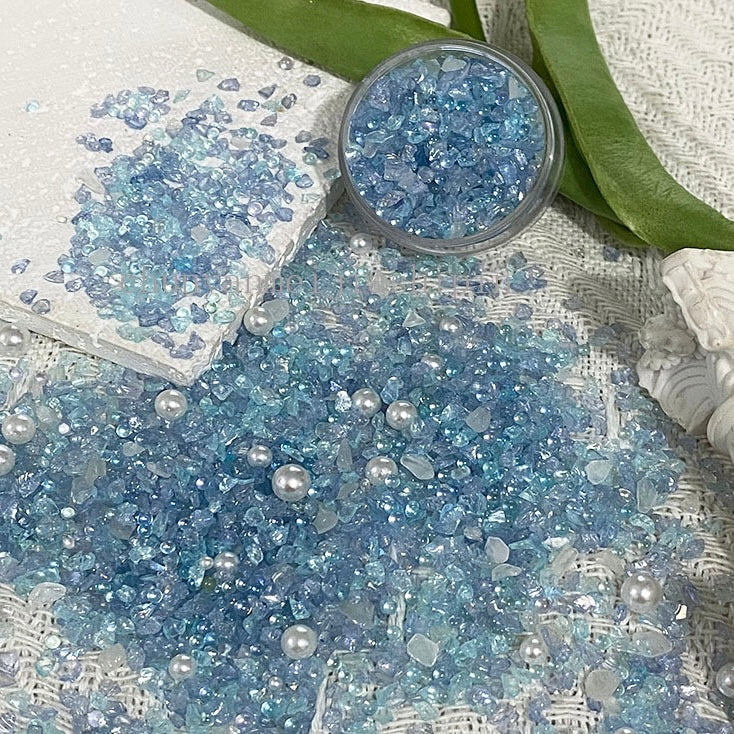 幻彩の装飾品を手作りします。