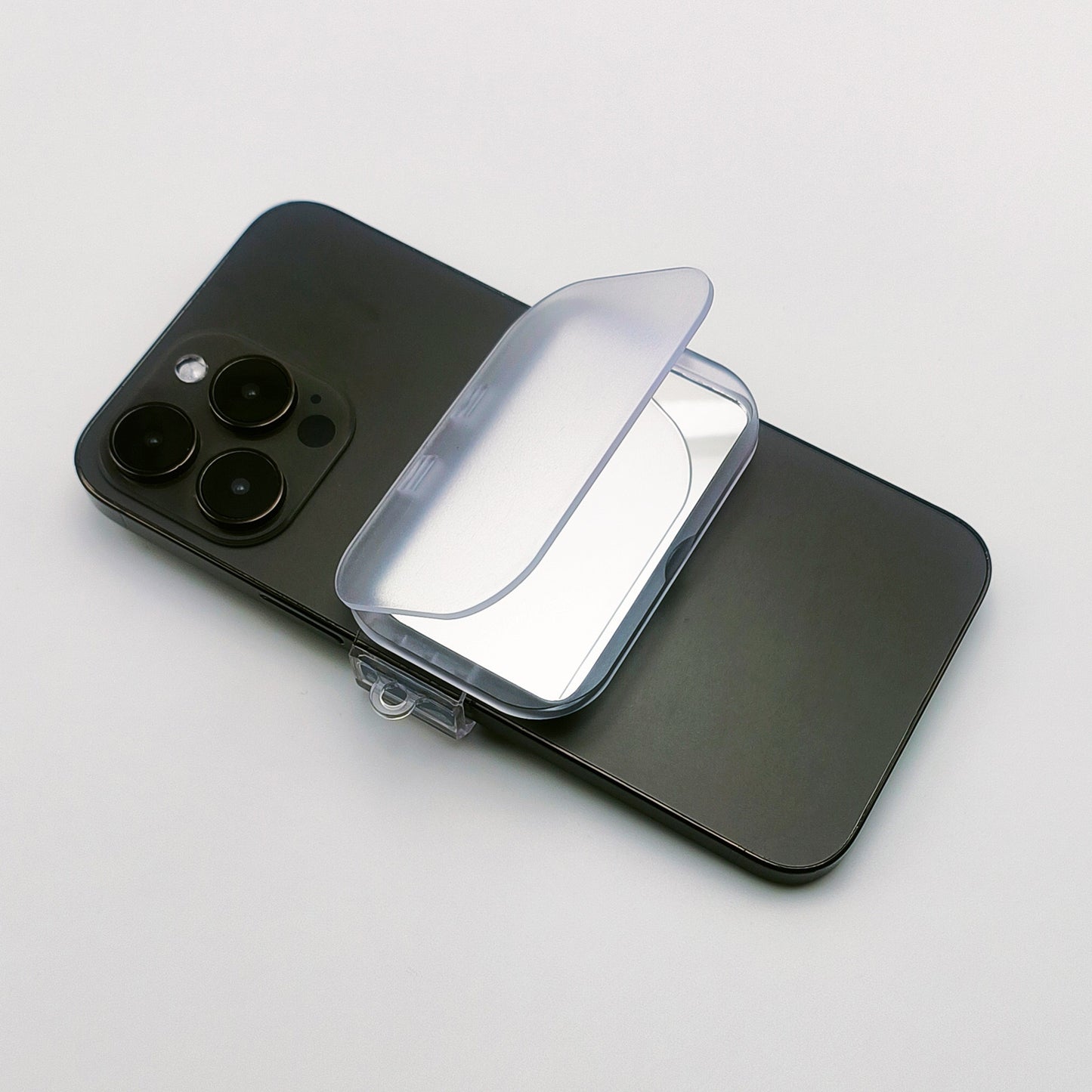 携帯電話のバックパック