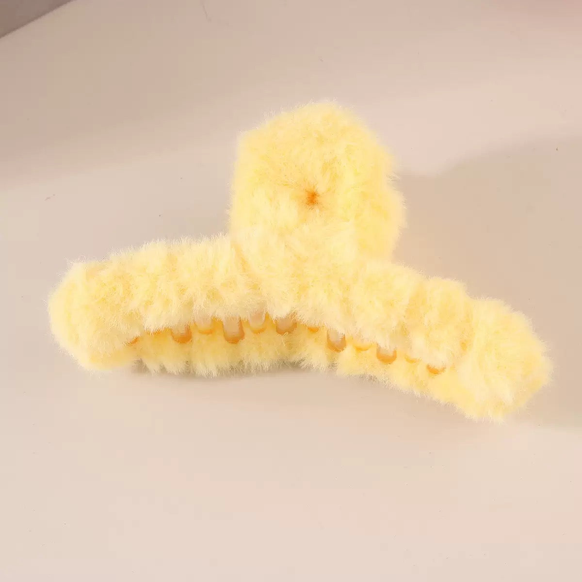 毛布のサメ型ヘアクリップDIY
