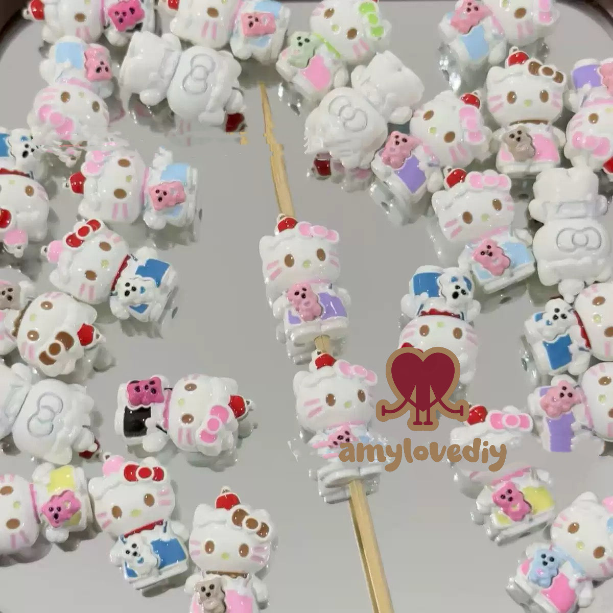KITTY合金の油滴りのビーズ