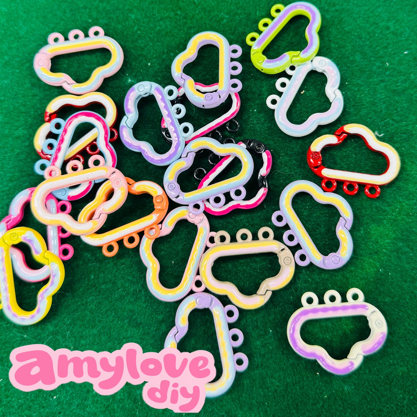 雲の形の携帯電話クリップ