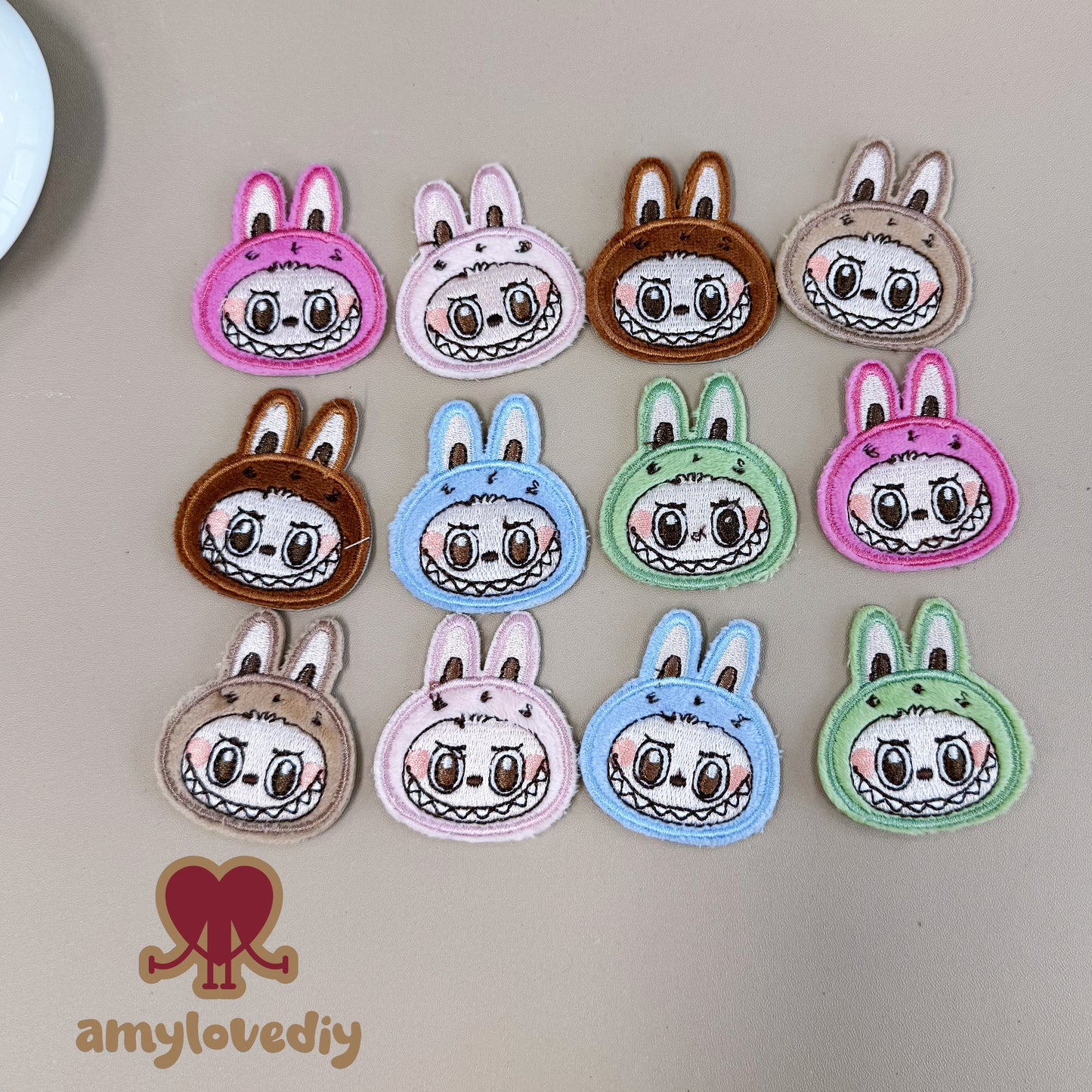 アニメ刺繍布貼りDIYパーツ