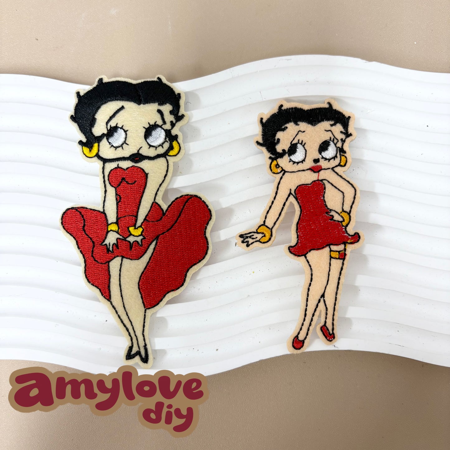 アニメ刺繍布貼りDIYパーツ
