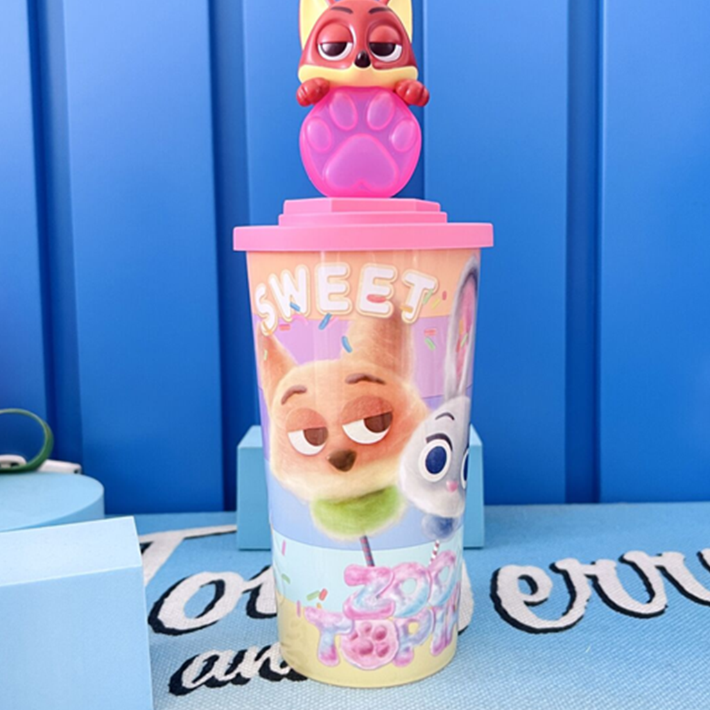 ディズニー ズートピア ニック 立体フィギュア付き ストローカップ 620ml