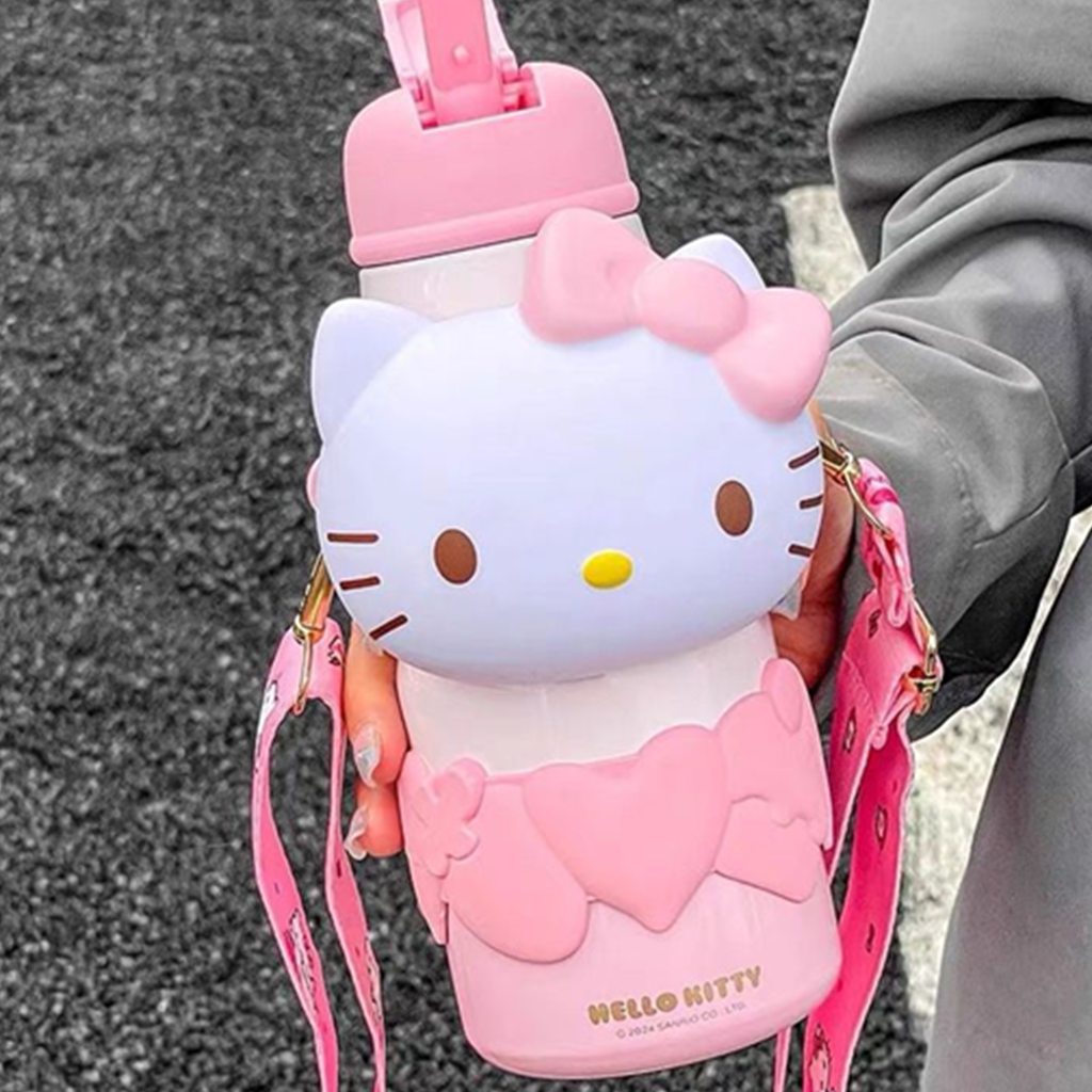 サンリオ ハローキティ 650ml ビッグフェイス ストローボトル ピンク