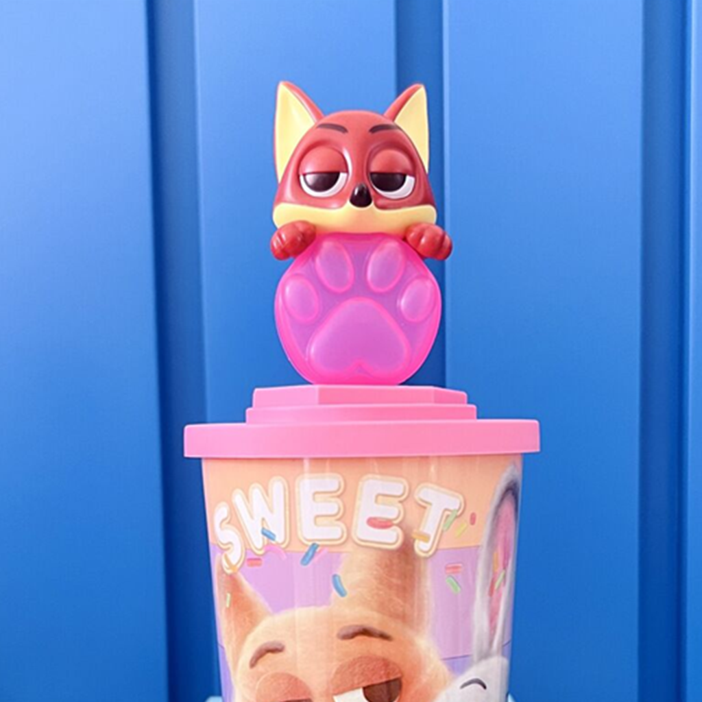 ディズニー ズートピア ニック 立体フィギュア付き ストローカップ 620ml