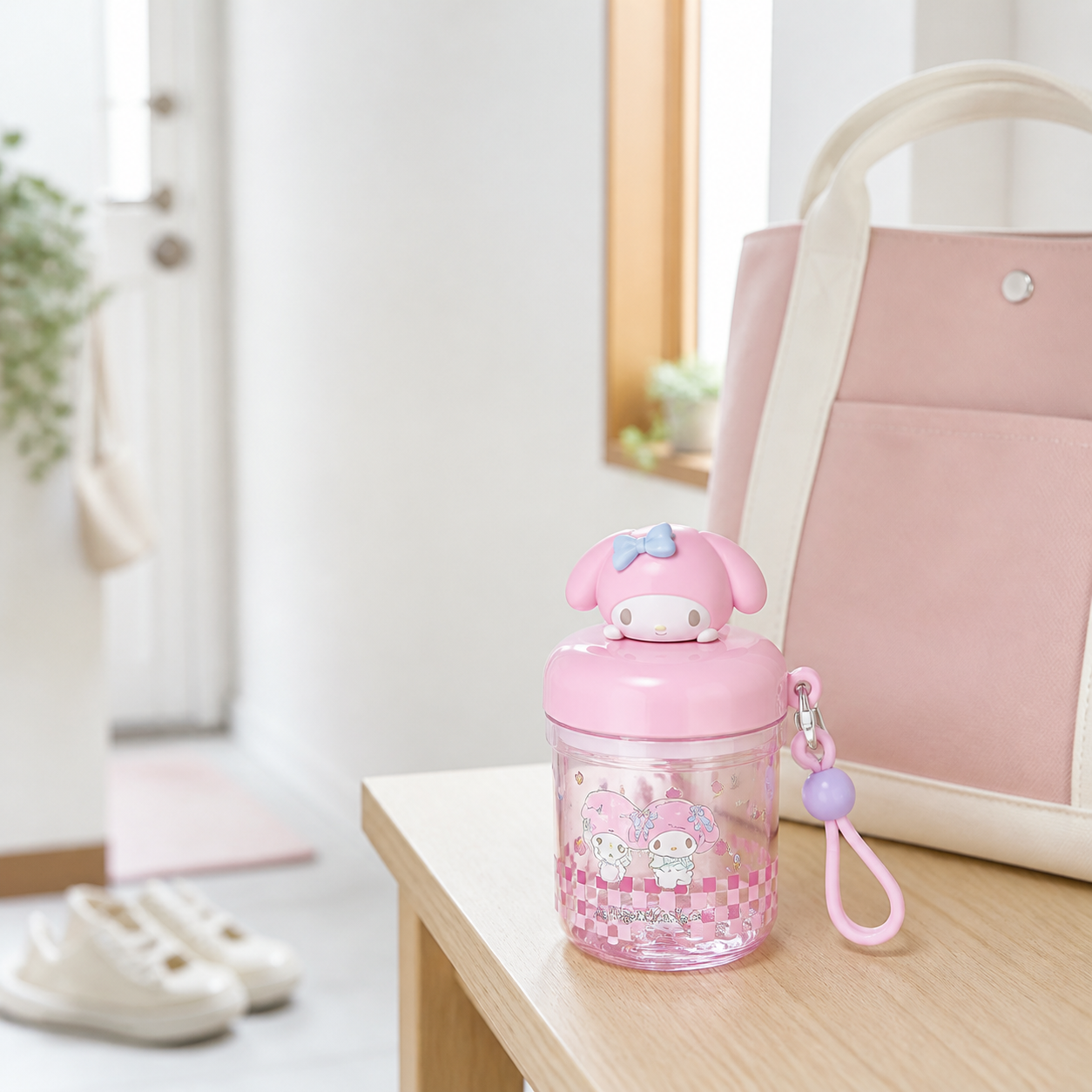 サンリオキャラクターズ ミニクリアボトル 400ml ストラップ付き