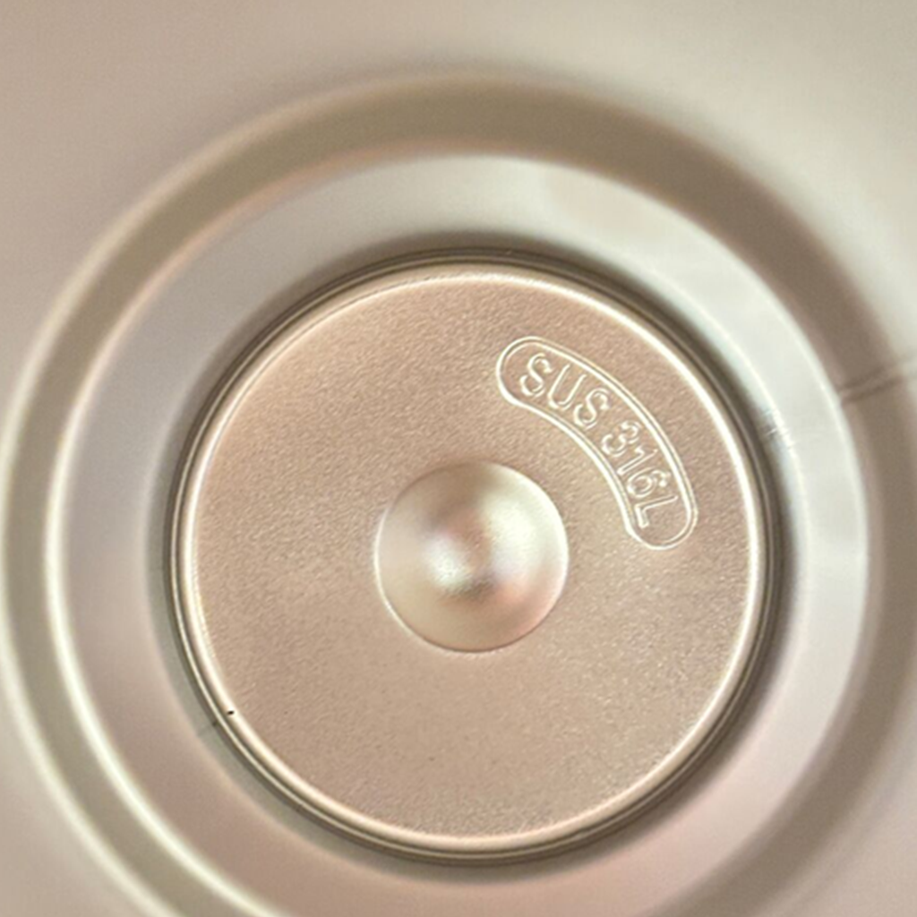クレヨンしんちゃん 810ml 2WAY 保温ストロータンブラー レッド