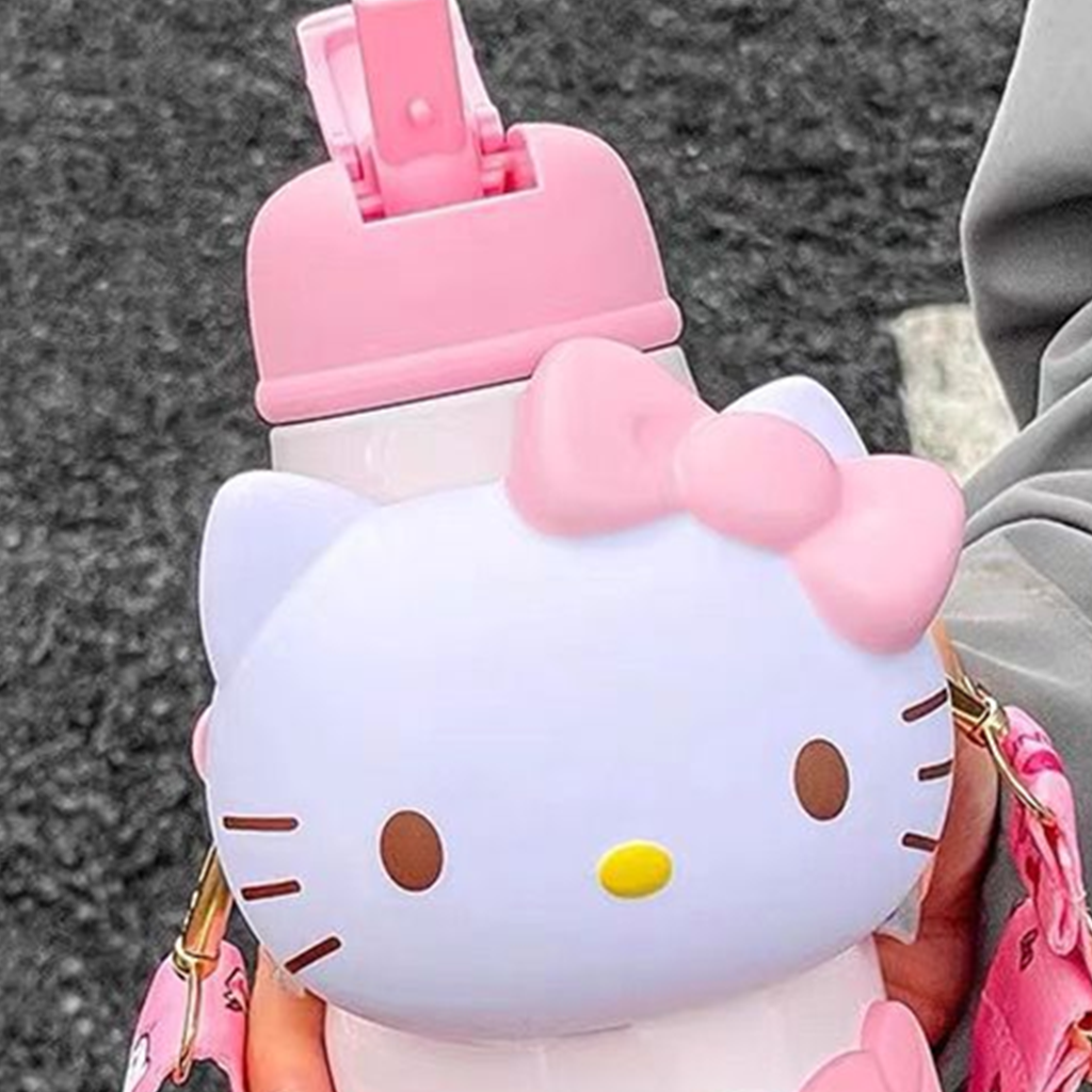 サンリオ ハローキティ 650ml ビッグフェイス ストローボトル ピンク
