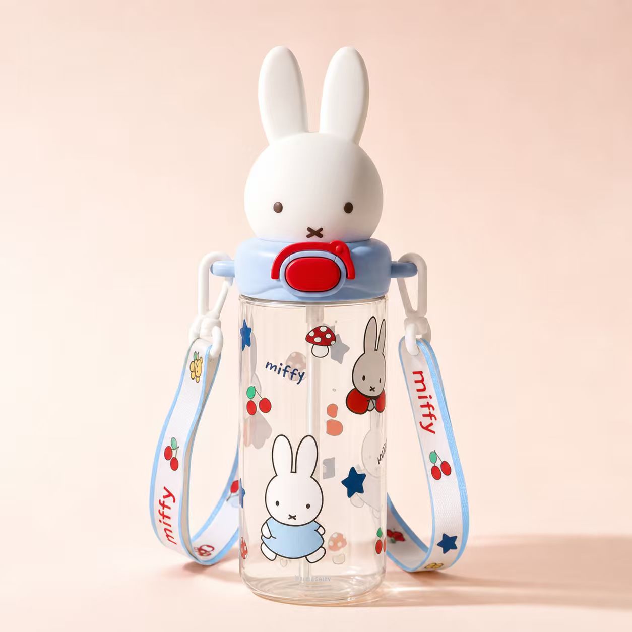 580ml うさぎモチーフ TRITANストローボトル｜肩掛けストラップ付き