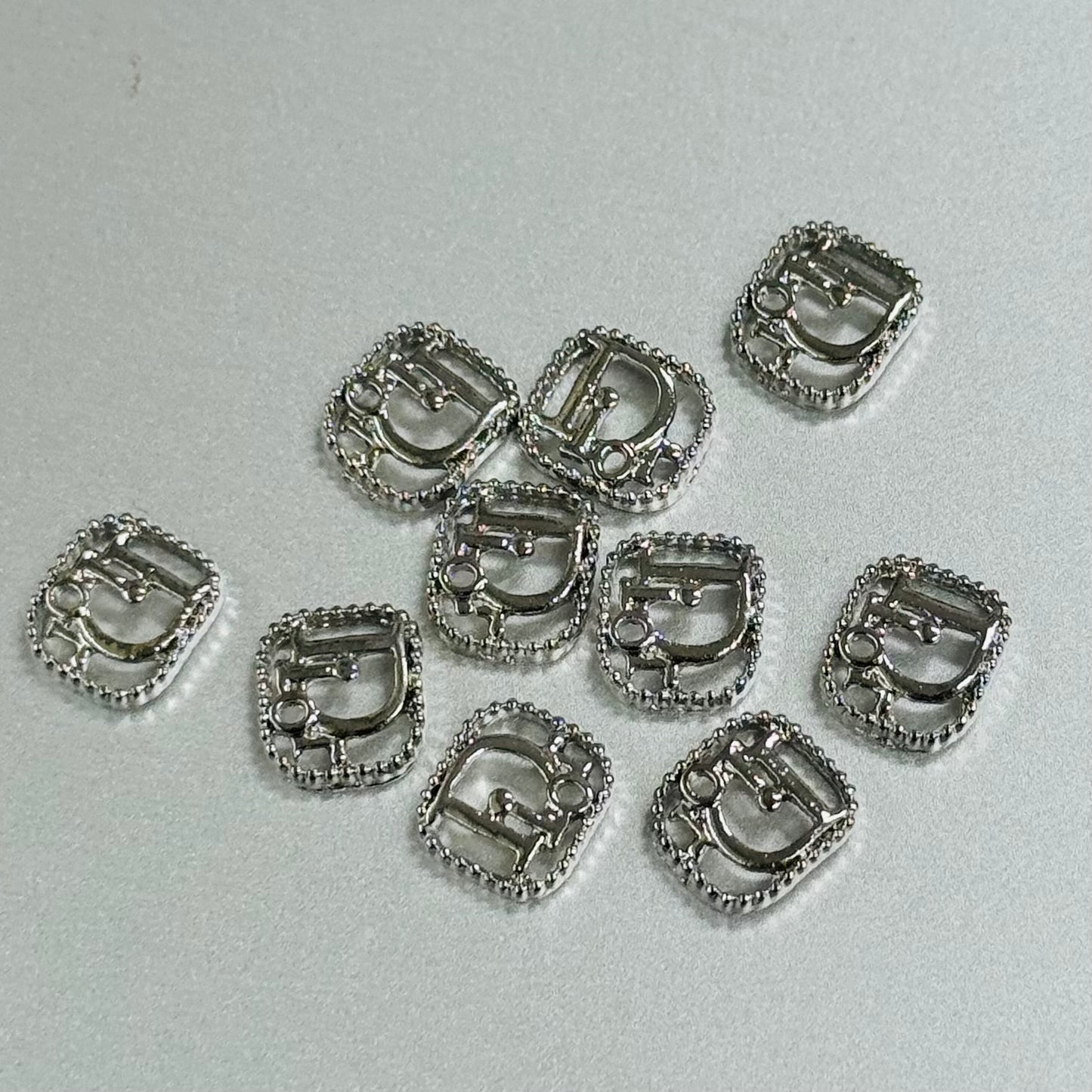秘密金属ネイルアクセサリー10pcs