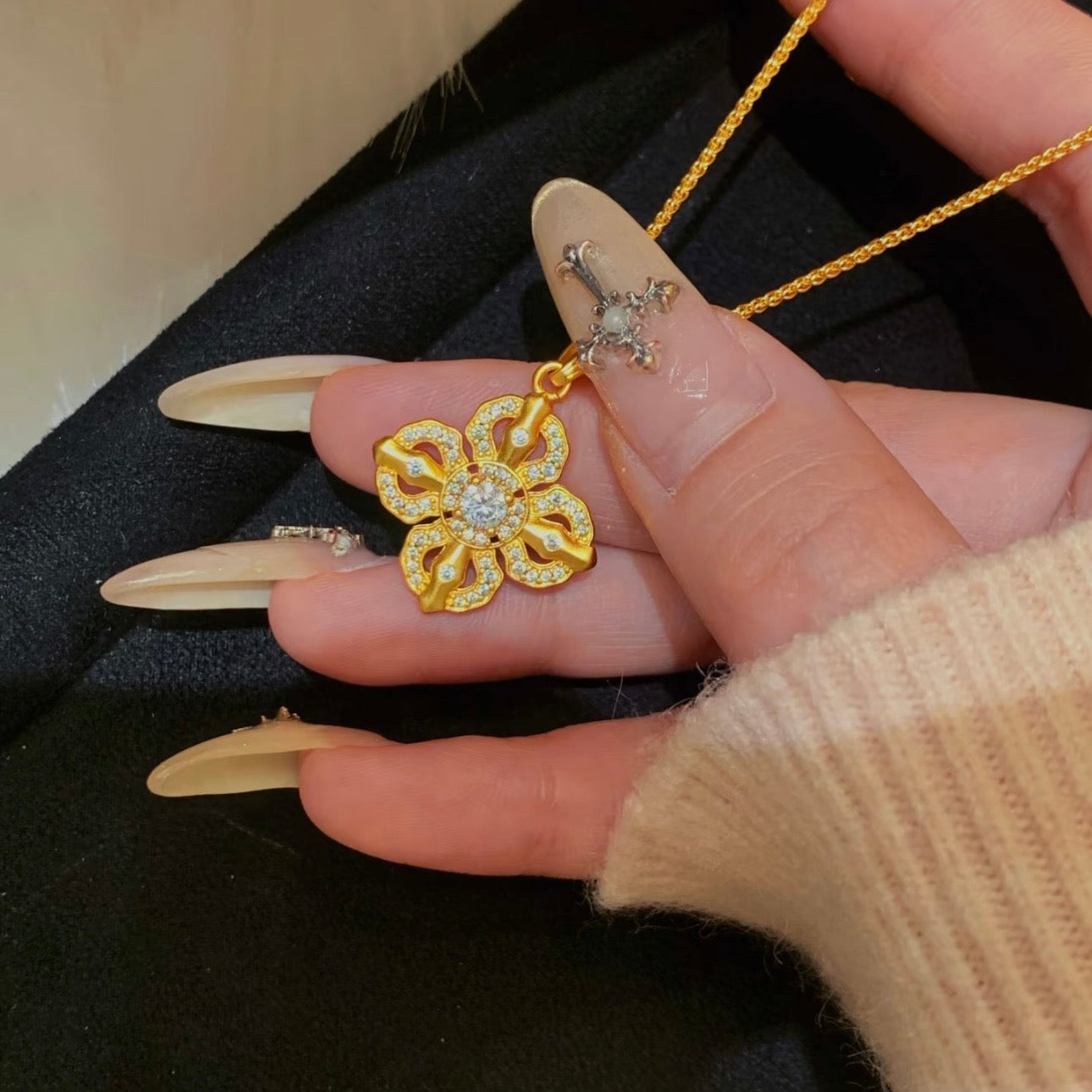 新点鑽十字金剛杵ネックレスペンダント