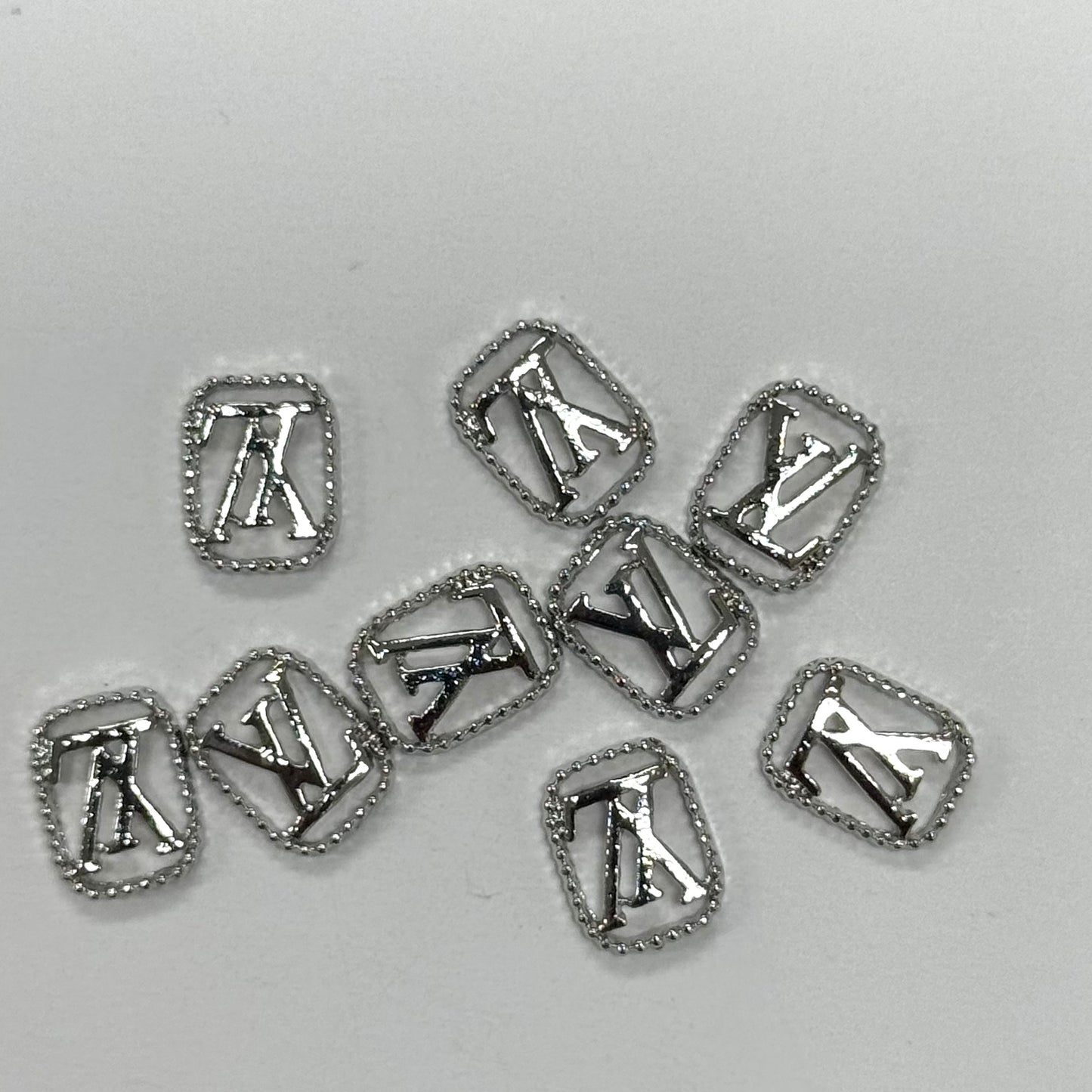 秘密金属ネイルアクセサリー10pcs