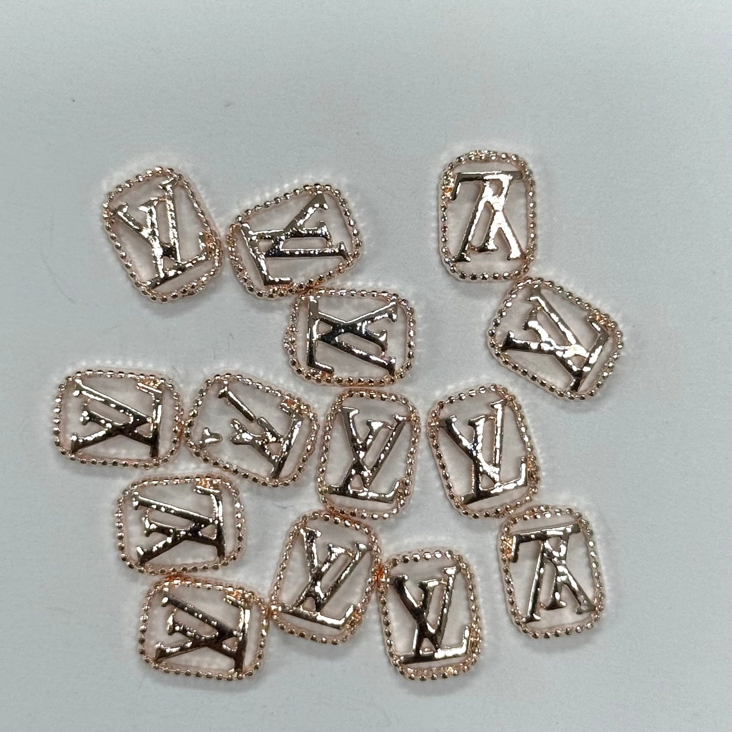 秘密金属ネイルアクセサリー10pcs
